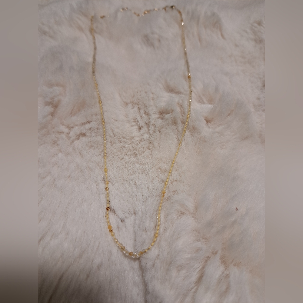 Elegant crystal necklace ✨️ with gold closure ✨️